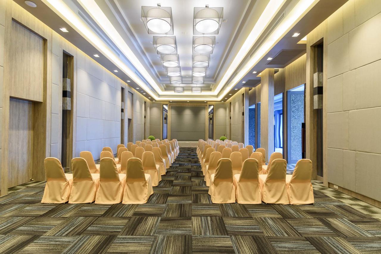 Green Ville Laguna Hotel Sung Noen Exterior photo